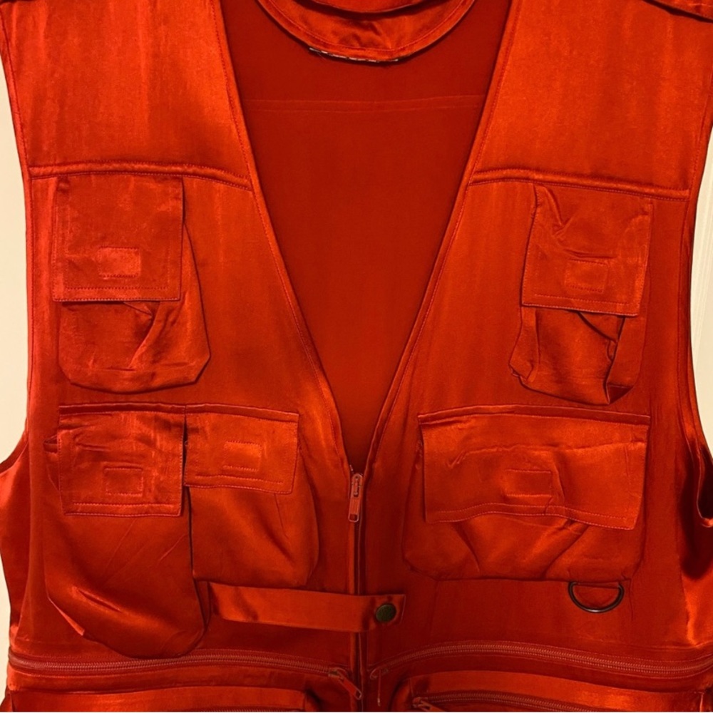 Hunters style short vest by DKNY